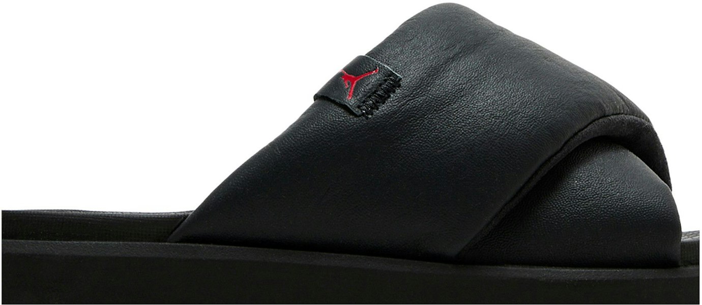(W) Air Jordan Sophia Slide ''Off Noir Fire Red'' Damen Sandalen DO8863-006 Lookbook (W) Air Jordan Sophia Slide ''Off Noir Fire Red'' Damen Sandalen DO8863-006