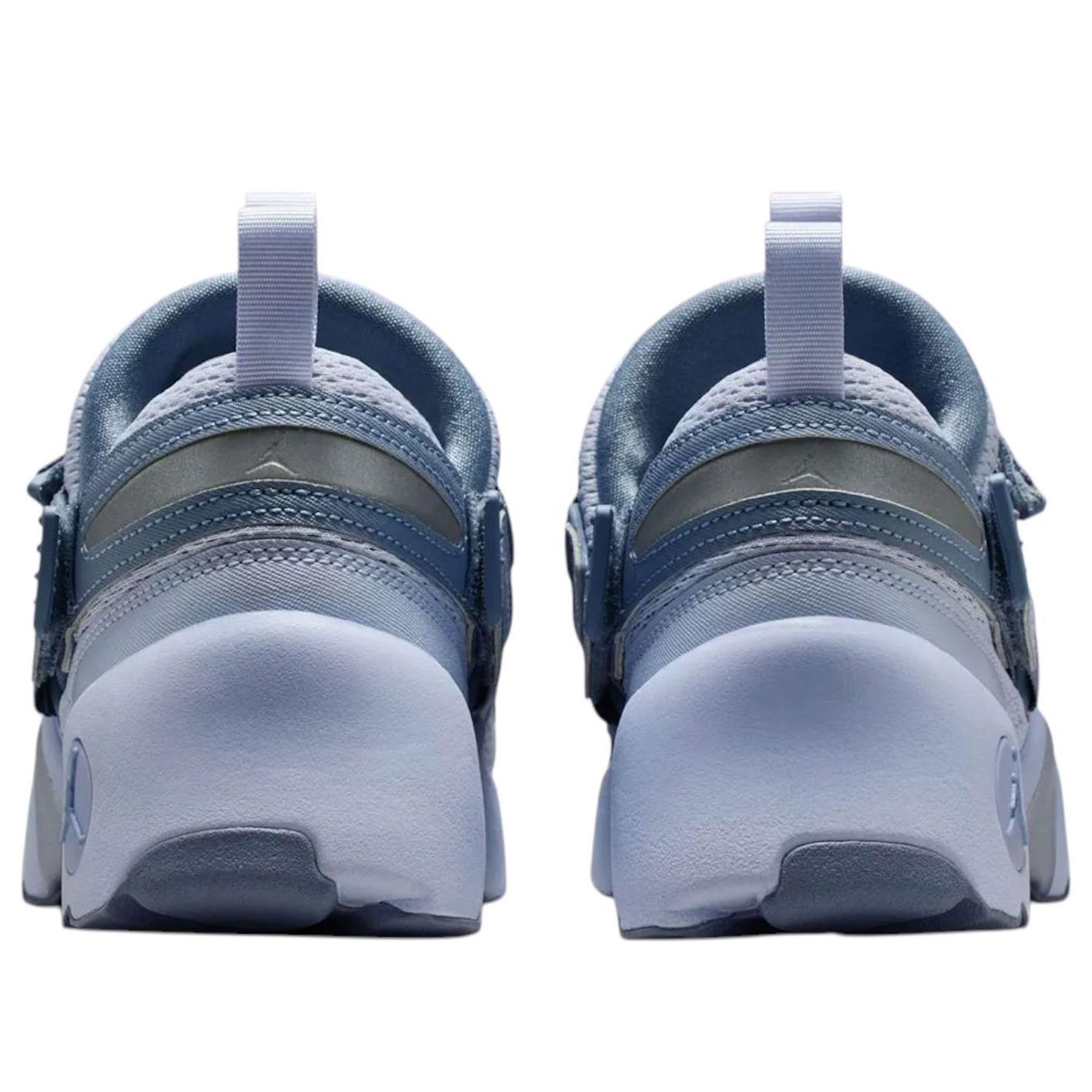 Lookbook (W) Air Jordan Trunner LX '幽灵纯铂金' HQ2164-010