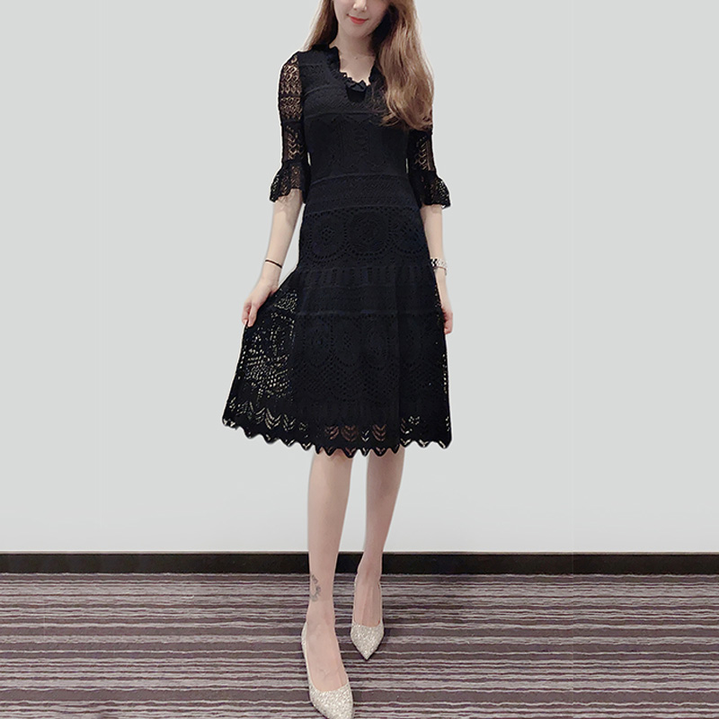 Lookbook (W) Alexander McQueen Gaun Hitam Crochet Knit Ruffled Hem Lengan Pendek 610734-Q1AMI-1000