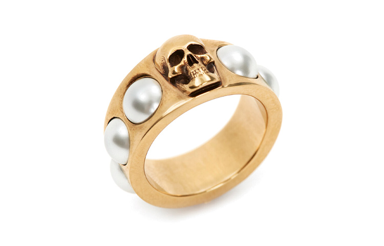 Lookbook (Women) Alexander McQueen  Skull Pearl Fashion Ring - Gold. 734747-I170A-2375