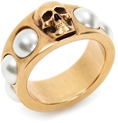 (Women) Alexander McQueen Skull Pearl Fashion Ring - Gold. 734747-I170A-2375 Lookbook (Women) Alexander McQueen Skull Pearl Fashion Ring - Gold. 734747-I170A-2375