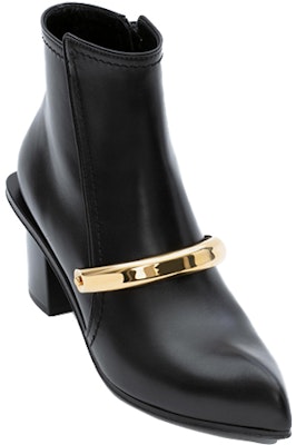 (W) Alexander McQueen Ankle Boot 'Gold Cuff Black Leather' Kulit Hitam Emas. 633482WHWQ81088 Lookbook (W) Alexander McQueen Ankle Boot 'Gold Cuff Black Leather' Kulit Hitam Emas. 633482WHWQ81088