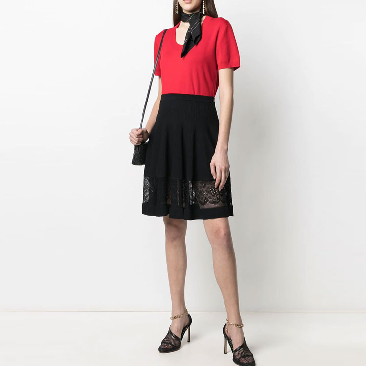 Lookbook (W) 알렉산더 맥퀸 블랙 시어 패널 플레어 캐주얼 스커트. 650326-Q1AS3-1000