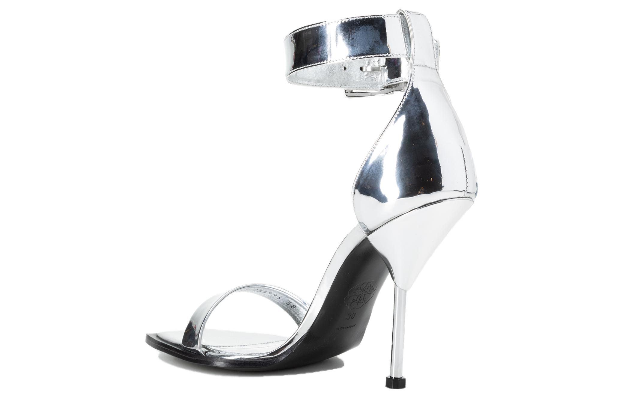 Shop (W) Alexander McQueen Block Heel Gesper Slide 'Perak' 734993W4WG18100