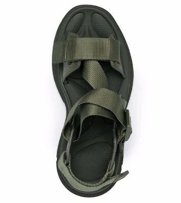 (W) Alexander McQueen Gesper 'Slaid Fesyen Hijau' 667285W4R513230 Lookbook (W) Alexander McQueen Gesper 'Slaid Fesyen Hijau' 667285W4R513230