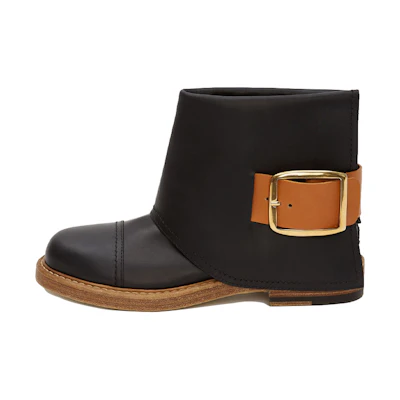 (W) Alexander McQueen Cuff Black 'Vegetable-tanned Calfskin Ankle Boot'