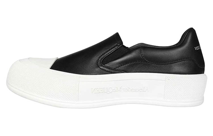 Buy (W) Alexander McQueen Deck Skate Plimsoll 'Negro Blanco' 654592WHZT81070
