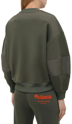 (Women) Alexander McQueen Embroidered Logo Lantern Sleeve Oversized Sweatshirt Women Green 662637QLABG3009 Sizing (Women) Alexander McQueen Embroidered Logo Lantern Sleeve Oversized Sweatshirt Women Green 662637QLABG3009