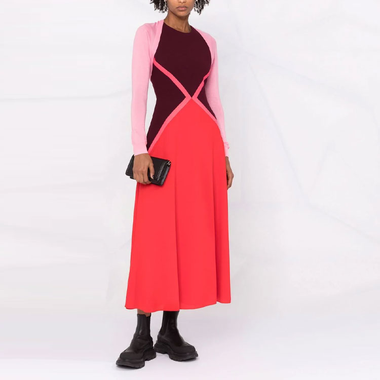 Lookbook (Women) Alexander McQueen FW21 Pink Logo Embroidered Cardigan Cape Sweater. 667845-Q1AVY-5071