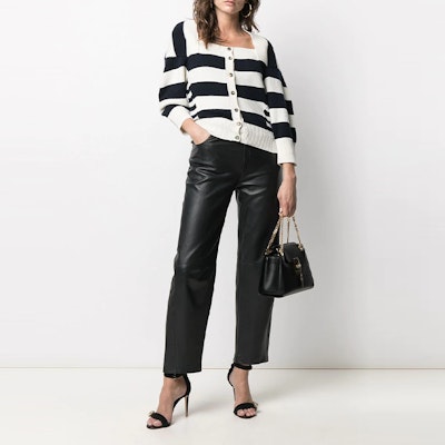 (W) Alexander McQueen FW21 Baju Sweater Kain Wool Leher Petak Berjalur Putih 650315-Q1ASW-9058 Lookbook (W) Alexander McQueen FW21 Baju Sweater Kain Wool Leher Petak Berjalur Putih 650315-Q1ASW-9058