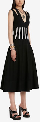 (W) Alexander McQueen FW22 Gaun Midi Twill Tanpa Lengan Hitam 734595-Q1A5G-1104 Purchase (W) Alexander McQueen FW22 Gaun Midi Twill Tanpa Lengan Hitam 734595-Q1A5G-1104