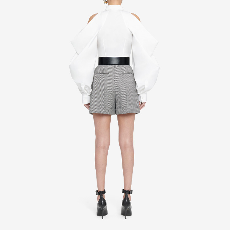 Purchase (Women) Alexander McQueen FW23  Black Checkered Print Casual Shorts. 741600-QZAJJ-1080