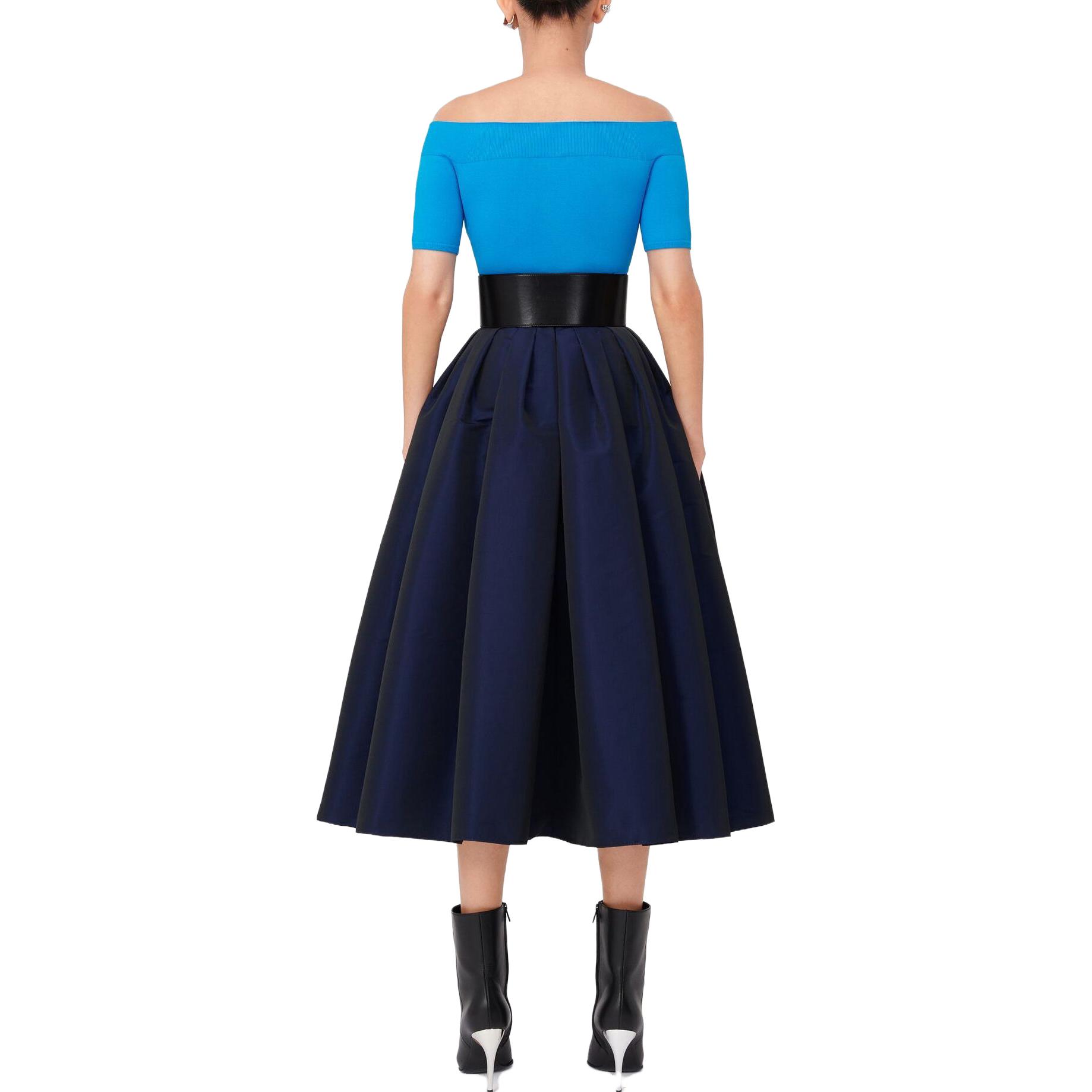 Shop (Women) Alexander McQueen FW23  Pleated Midi Skirt in Electric Navy Blue. 684284-QEACM-4232