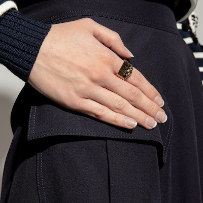 (Women) Alexander McQueen Graffiti Logo Brass Ring Gold Jewelry. 688432J160T2832 Purchase (Women) Alexander McQueen Graffiti Logo Brass Ring Gold Jewelry. 688432J160T2832