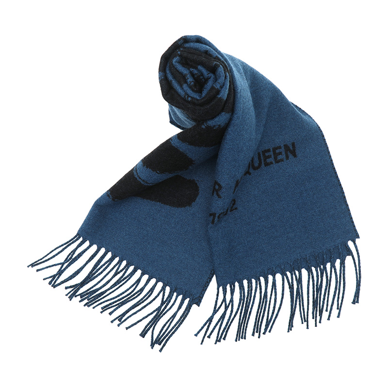 Lookbook (W) 알렉산더 맥퀸 그래피티 로고 울 프린지 스카프 네이비 유니섹스 7075373200Q4460
