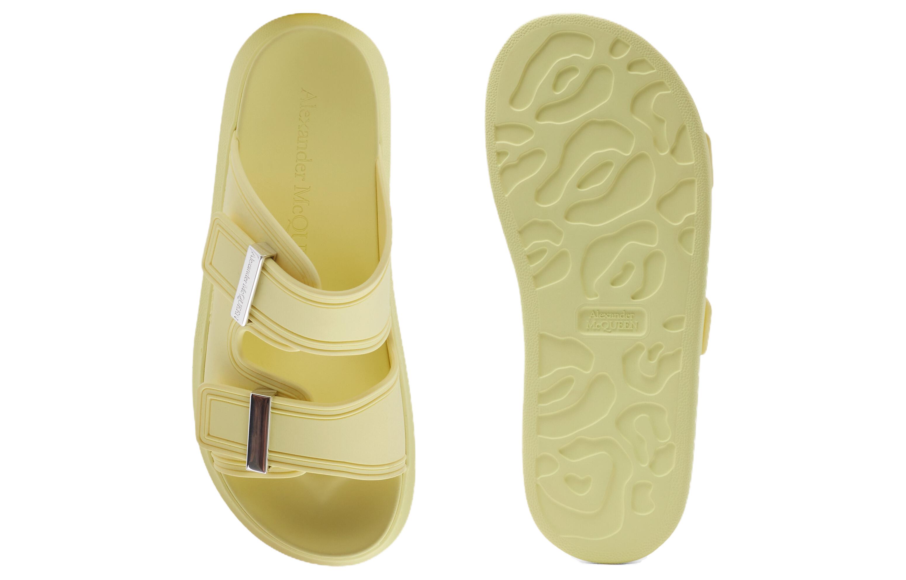 Shop 亞歷山大·麥昆 混合材質橡膠雙提帶時尚涼鞋 女款 黃色