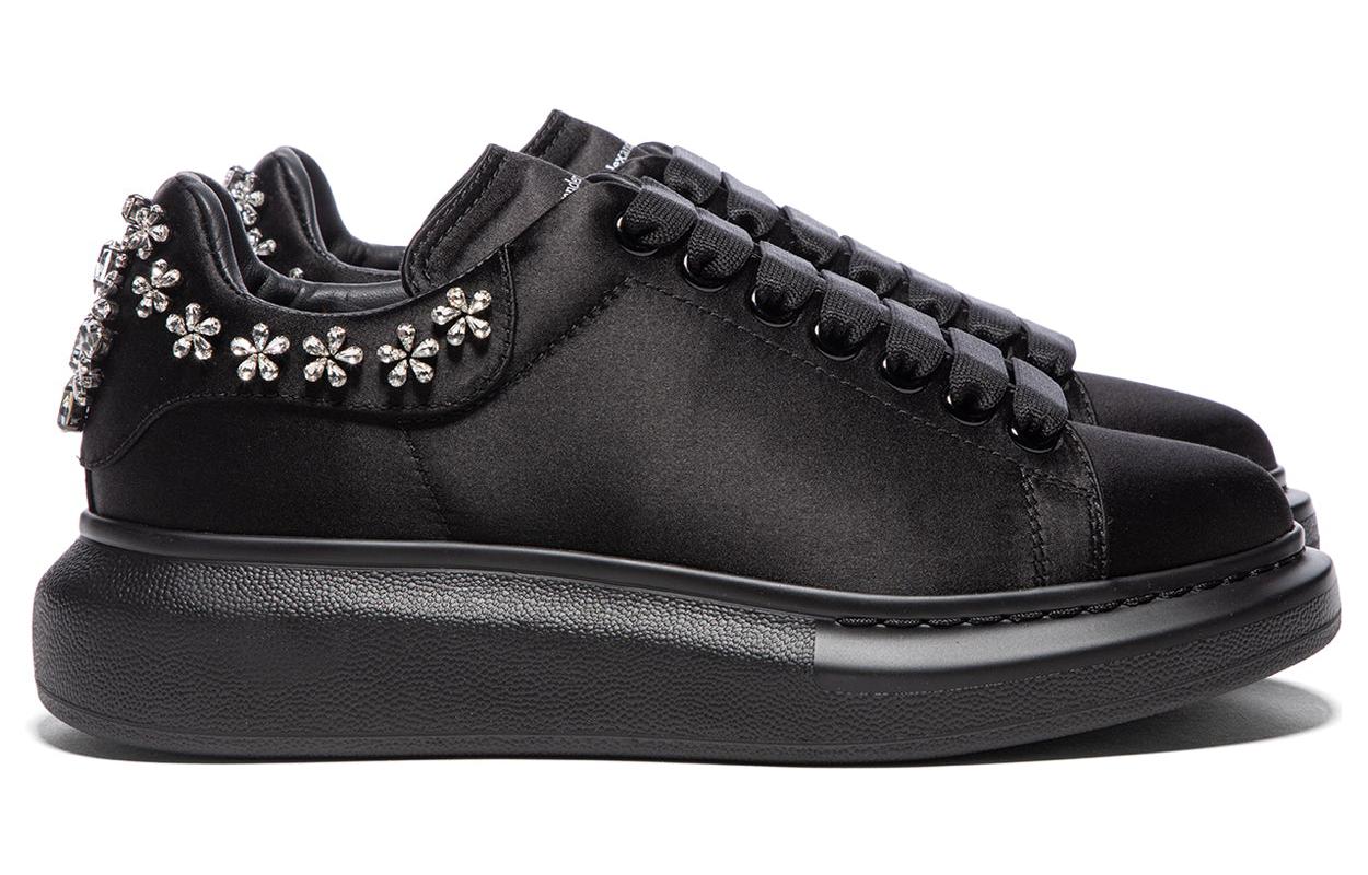 Order (W) Alexander McQueen Larry Oversized Sneakers ''Zwart Zilver'' 701166W4SBA1081