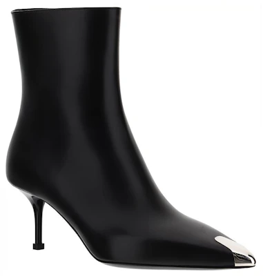 (W) Alexander McQueen Sepatu Boot Kulit Pendek 'Fashion Black' 719531WHSWD1081 Lookbook (W) Alexander McQueen Sepatu Boot Kulit Pendek 'Fashion Black' 719531WHSWD1081