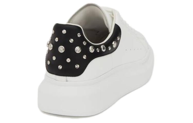 Shop Alexander McQueen亞歷山大麥昆 皮革 繫帶 圓頭 低筒 活潑鞋 女款 白色