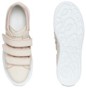 Alexander McQueen亞歷山大麥昆 皮革 低筒魔術貼 時尚板鞋 女款 米色 Purchase Alexander McQueen亞歷山大麥昆 皮革 低筒魔術貼 時尚板鞋 女款 米色