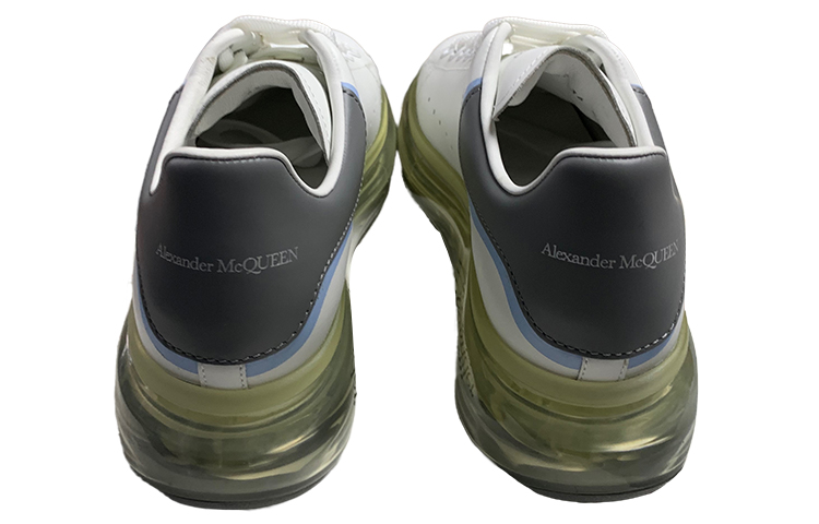 Shop (W) 알렉산더 맥퀸 화이트 그레이 가죽 로우탑 스니커즈 686522WIB9R9636