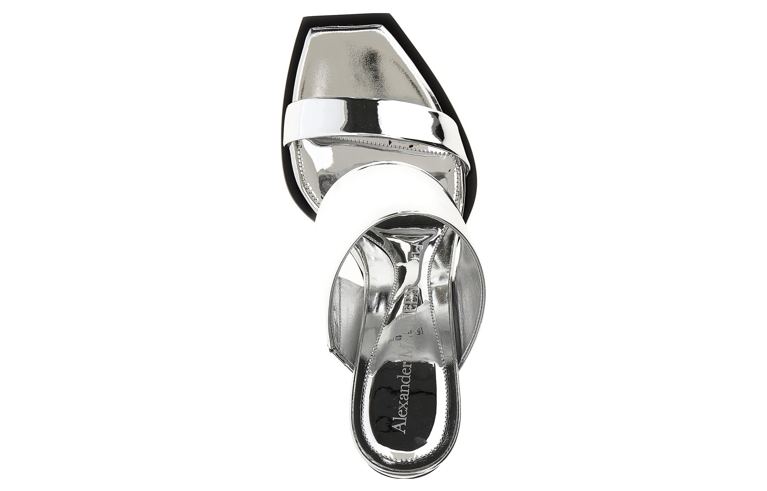 Lookbook (W) 알렉산더 맥퀸 실버 가죽 플랫폼 샌들 747190W4WG08100