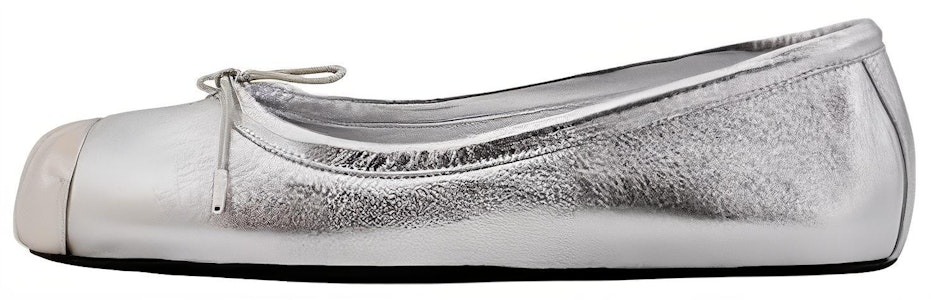 亞歷山大·麥昆 皮革 舒適百搭 休閒單鞋 女款 銀色 Buy 亞歷山大·麥昆 皮革 舒適百搭 休閒單鞋 女款 銀色