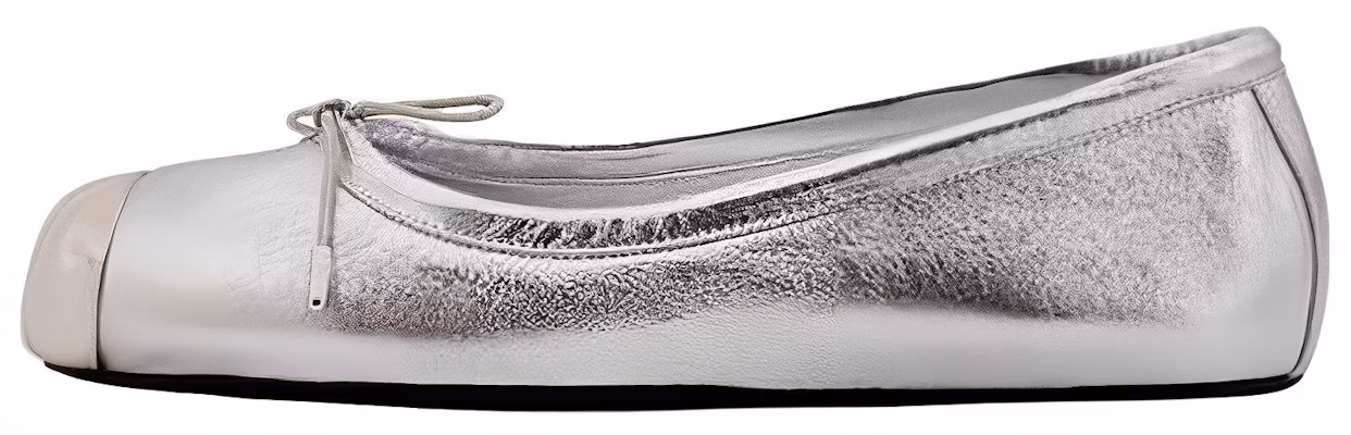 亞歷山大·麥昆 皮革 舒適百搭 休閒單鞋 女款 銀色 Buy 亞歷山大·麥昆 皮革 舒適百搭 休閒單鞋 女款 銀色