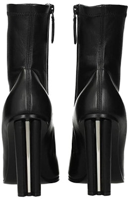 (W) Alexander McQueen Sepatu Boot Kulit Resleting 'Hitam' 641879WHSS11081 Purchase (W) Alexander McQueen Sepatu Boot Kulit Resleting 'Hitam' 641879WHSS11081