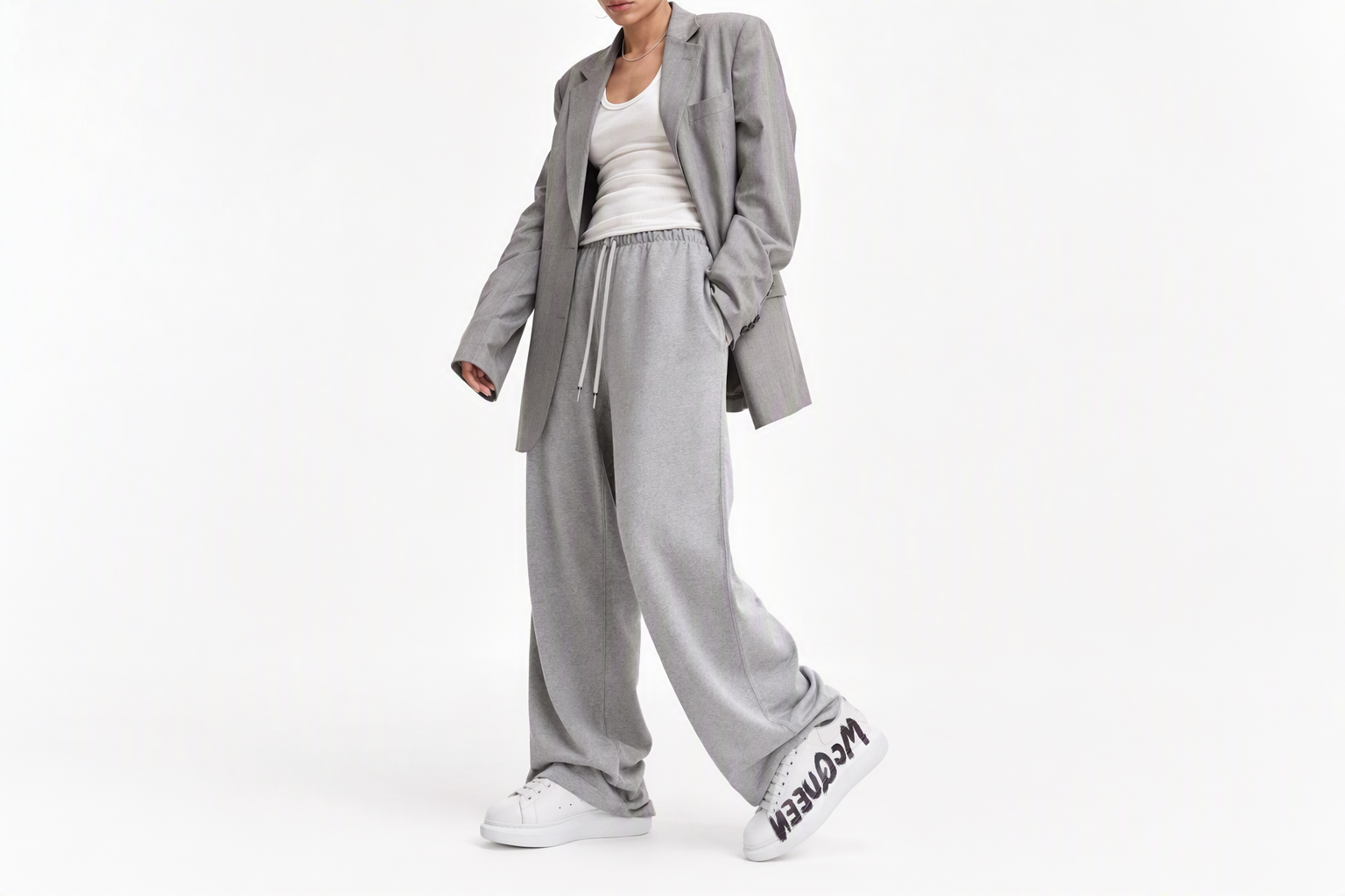 Order (W) Alexander McQueen Oversized Sneaker Graffiti Wit Zwart 698614WIBNK9061
