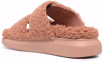 Shop (W) Alexander McQueen Oversized Hybrid Slide 'Shearling Pink' Wanita 676731-WLEK3-6818
