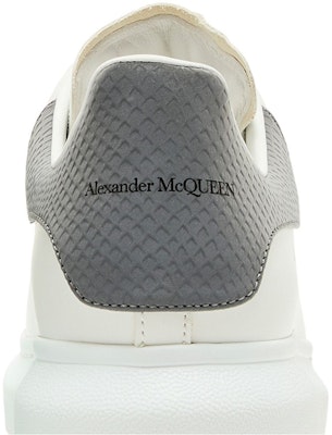 (W) Alexander McQueen Cetakan Ular Putih Kelabu Oversaiz 718232WIEE79154 Sizing (W) Alexander McQueen Cetakan Ular Putih Kelabu Oversaiz 718232WIEE79154