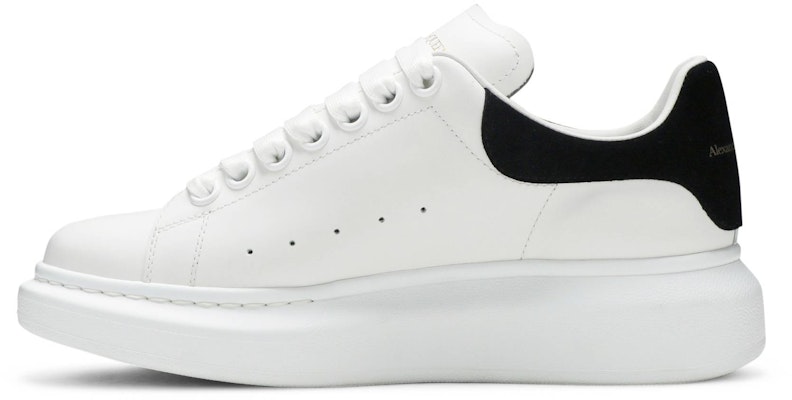(W) 알렉산더 맥퀸 오버사이즈 스니커즈 (흰/검) 553770-WHGP7-9061 Lookbook (W) 알렉산더 맥퀸 오버사이즈 스니커즈 (흰/검) 553770-WHGP7-9061