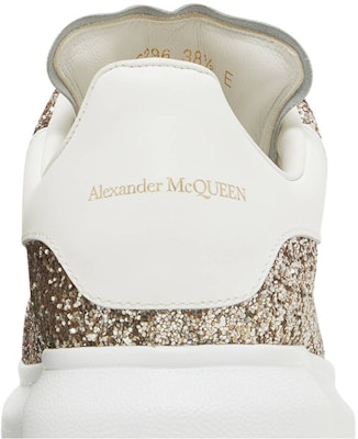 (W) Alexander McQueen Oversized Sneaker 'Calico Glitter' dalam Warna Berkilauan. 736296-W4VJ1-2228 Sizing (W) Alexander McQueen Oversized Sneaker 'Calico Glitter' dalam Warna Berkilauan. 736296-W4VJ1-2228