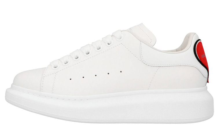 Buy (W) 알렉산더 맥퀸 오버사이즈 스니커즈 '하트 - 화이트 레드' (79 characters) 641859-WHZ4E-9093