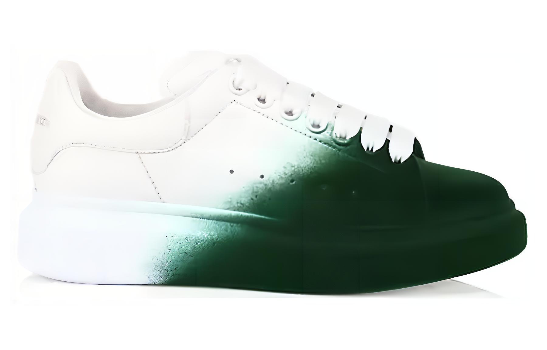 Order (W) Alexander McQueen Oversized Sneaker 'Sprayed Ombre - Hijau Hutan' 586388-WHWM2-9706