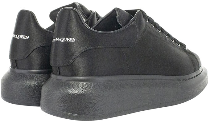 (W) Alexander McQueen Oversized Sneaker 'Triple Black' Lelaki Kasut Hitam Penuh 685667-W4ACZ-1000 Shop (W) Alexander McQueen Oversized Sneaker 'Triple Black' Lelaki Kasut Hitam Penuh 685667-W4ACZ-1000