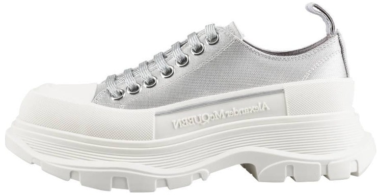 women-alexander-mc-queen-oversized-sneaker-white-fashion-697072-w4-ur-18390