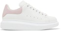 Buy (W) 알렉산더 맥퀸 오버사이즈 스니커즈 '화이트 포슬린' 718139-WHGP5-8937