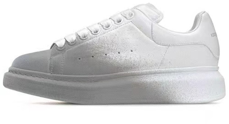 (W) Alexander McQueen Oversized Sneaker 'Putih Kelabu Velvet Spray' 586388WHWM29705 Buy (W) Alexander McQueen Oversized Sneaker 'Putih Kelabu Velvet Spray' 586388WHWM29705