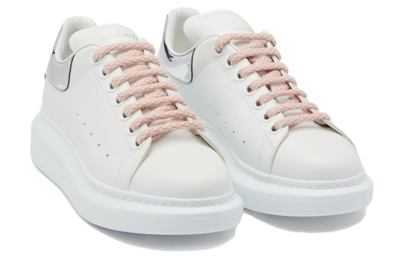 Lookbook (W) 알렉산더 맥퀸 오버사이즈 스니커즈 '화이트 실버 핑크' 718232-WIEE4-9071