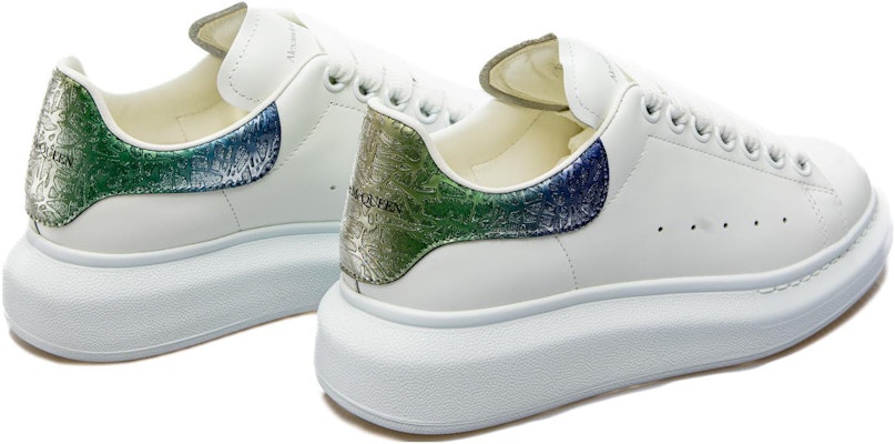 (W) 알렉산더 맥퀸 오버사이즈 스니커즈 '화이트 오팔' 718232-WICYF-9487 Lookbook (W) 알렉산더 맥퀸 오버사이즈 스니커즈 '화이트 오팔' 718232-WICYF-9487