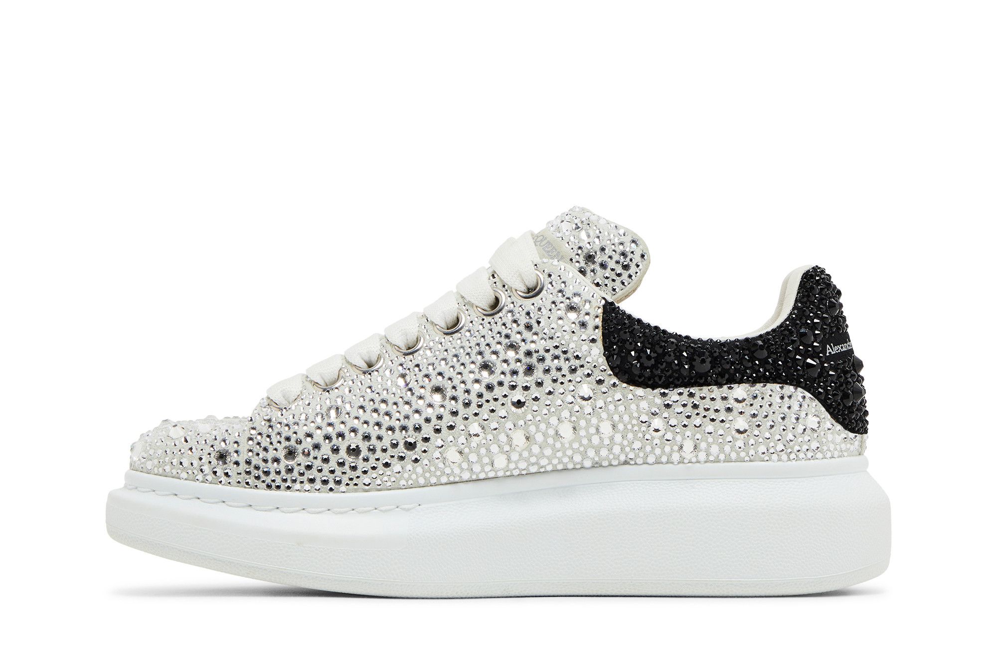 Lookbook (W) Zapatillas Alexander McQueen Oversized 'Blanco Negro Cristal' 611697-WHZ39-9329