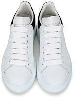 (W) 알렉산더 맥퀸 오버사이즈 스니커즈 (화이트/블랙) 650788-WHZ4K-9061 Shop (W) 알렉산더 맥퀸 오버사이즈 스니커즈 (화이트/블랙) 650788-WHZ4K-9061