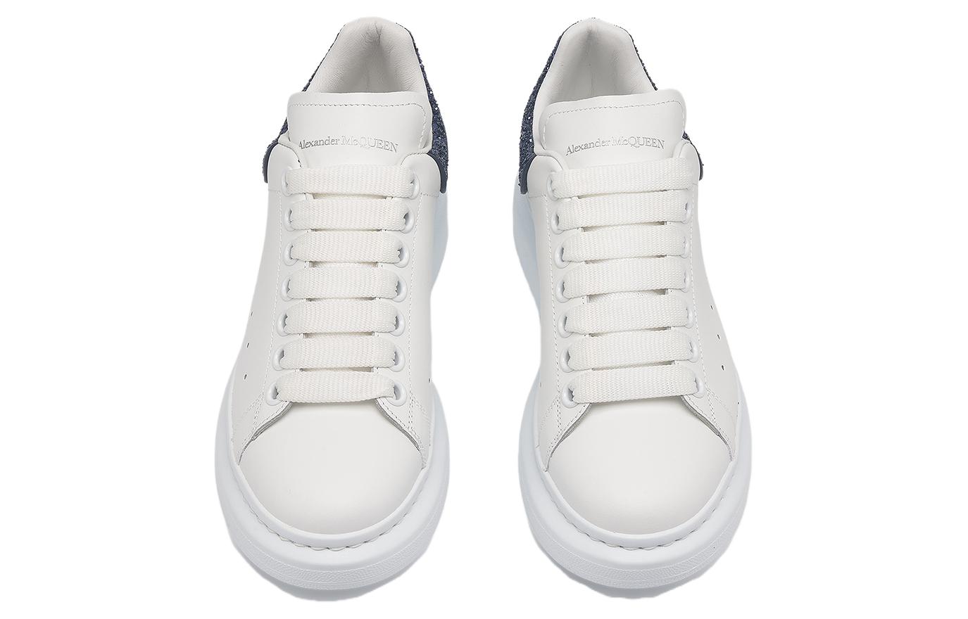 Shop (W) 알렉산더 맥퀸 오버사이즈 스니커즈 '화이트 네이비 글리터' 558945-WIA4Y-9095