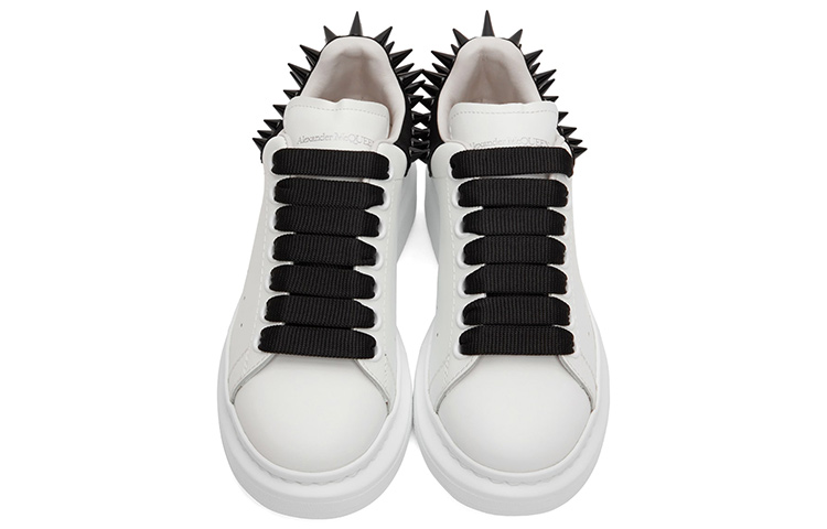 Shop (W) Alexander McQueen Sepatu Oversized 'Putih Hitam' 676706-WIAFL-9061