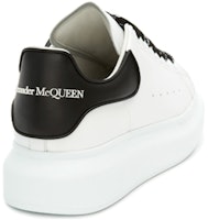 (W) 亚历山大·麦昆 大号白色黑色鞋带 运动鞋 621056WHXMT9034 Shop (W) 亚历山大·麦昆 大号白色黑色鞋带 运动鞋 621056WHXMT9034