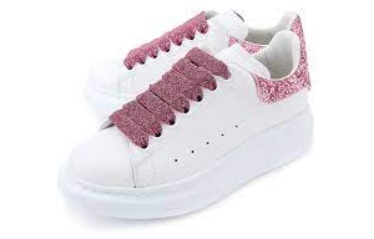 Lookbook (Women) Alexander McQueen Oversized White Pink Galaxy Glitter 558945WHNBK9386