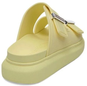 (W) 알렉산더 맥퀸 옐로 샌들 (Alexander McQueen Yellow Sandal) 658063W4Q517412 Shop (W) 알렉산더 맥퀸 옐로 샌들 (Alexander McQueen Yellow Sandal) 658063W4Q517412