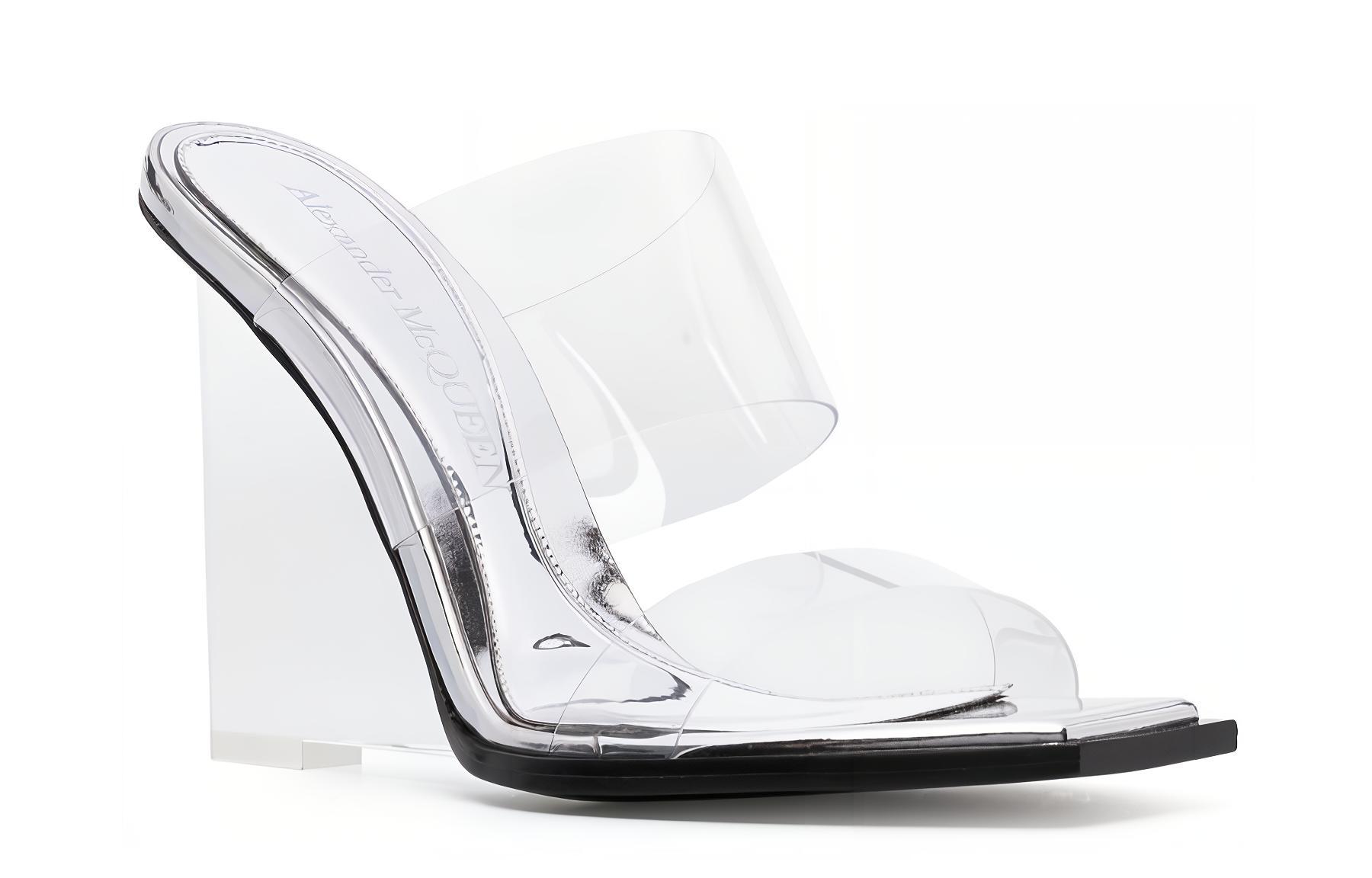 Shop (W) Alexander McQueen Shard PVC 'Silver' Perak 746241W4WB08300